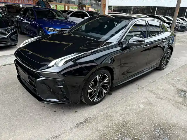 Lynk & Co 03 1.5TD DCT, Чемпион, Plus