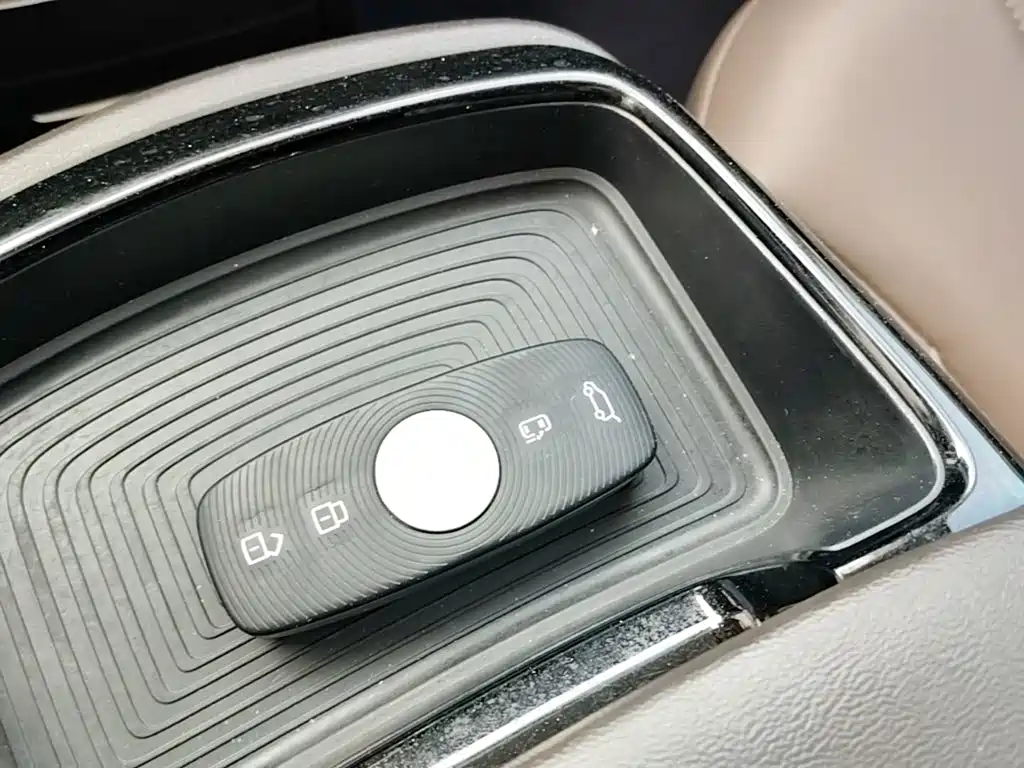 Photo 9 - Roewe iMAX8