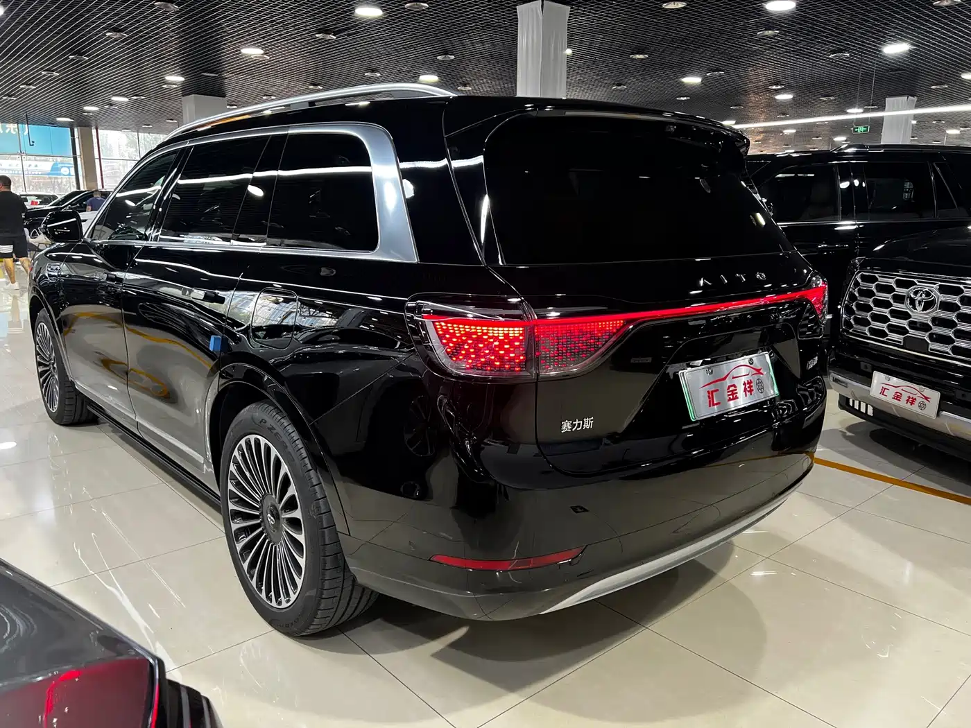 Aito M9 2026 2025 Extended Range Max 52kWh 6-Seater