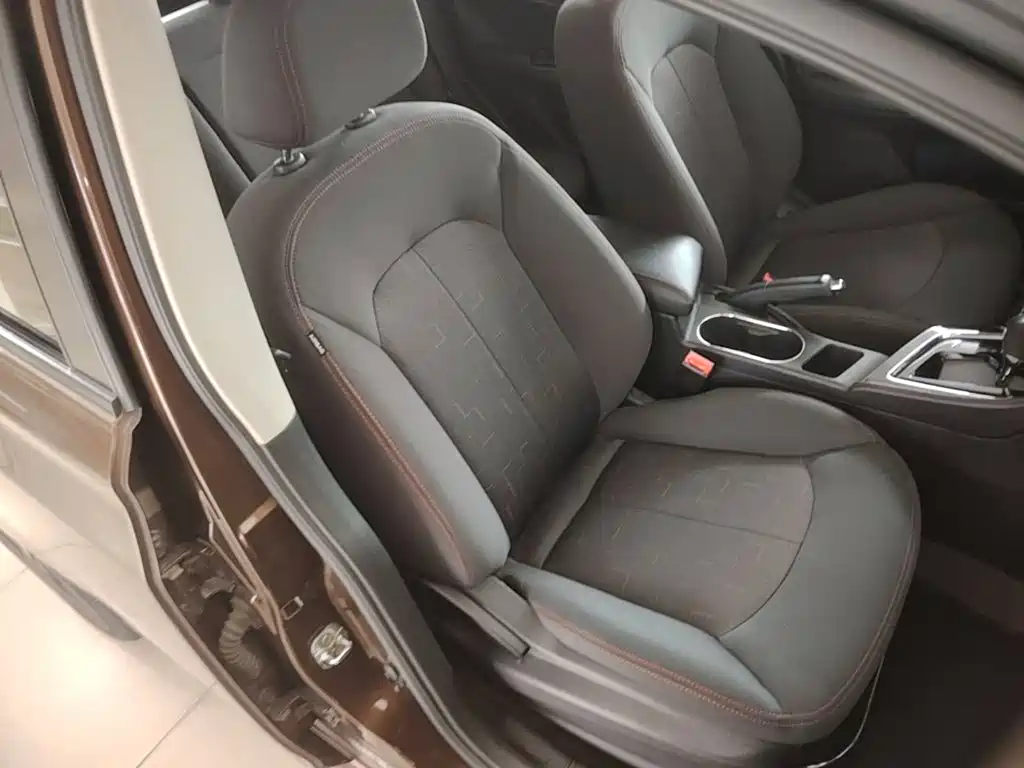 Venucia T70 2018 2018 2.0L CVT RuiQu Edition