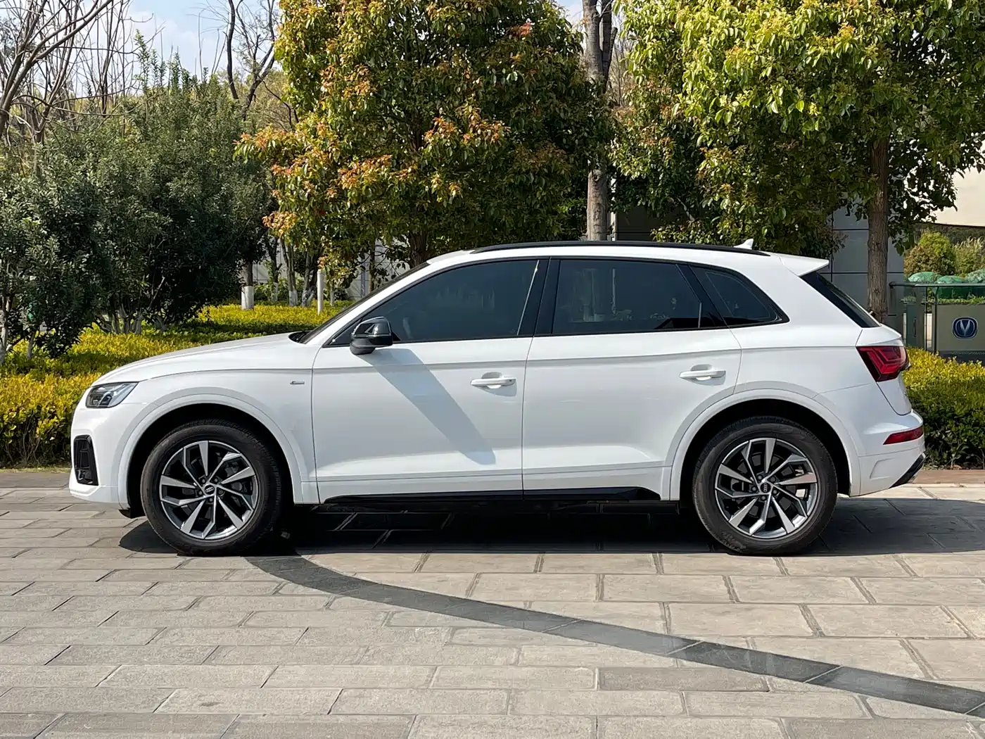 Audi Q5L 2023 40T Luxury Dynamic фото 7