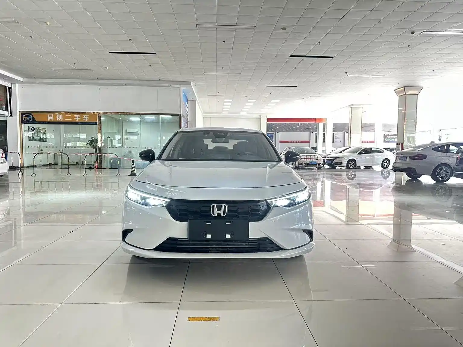 Фото 2 - Honda Integra