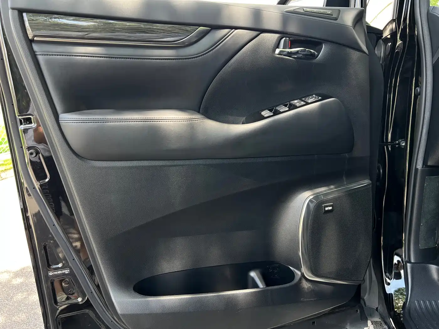 Lexus LM 2020 2020 300h 4-Seat Imperial Edition