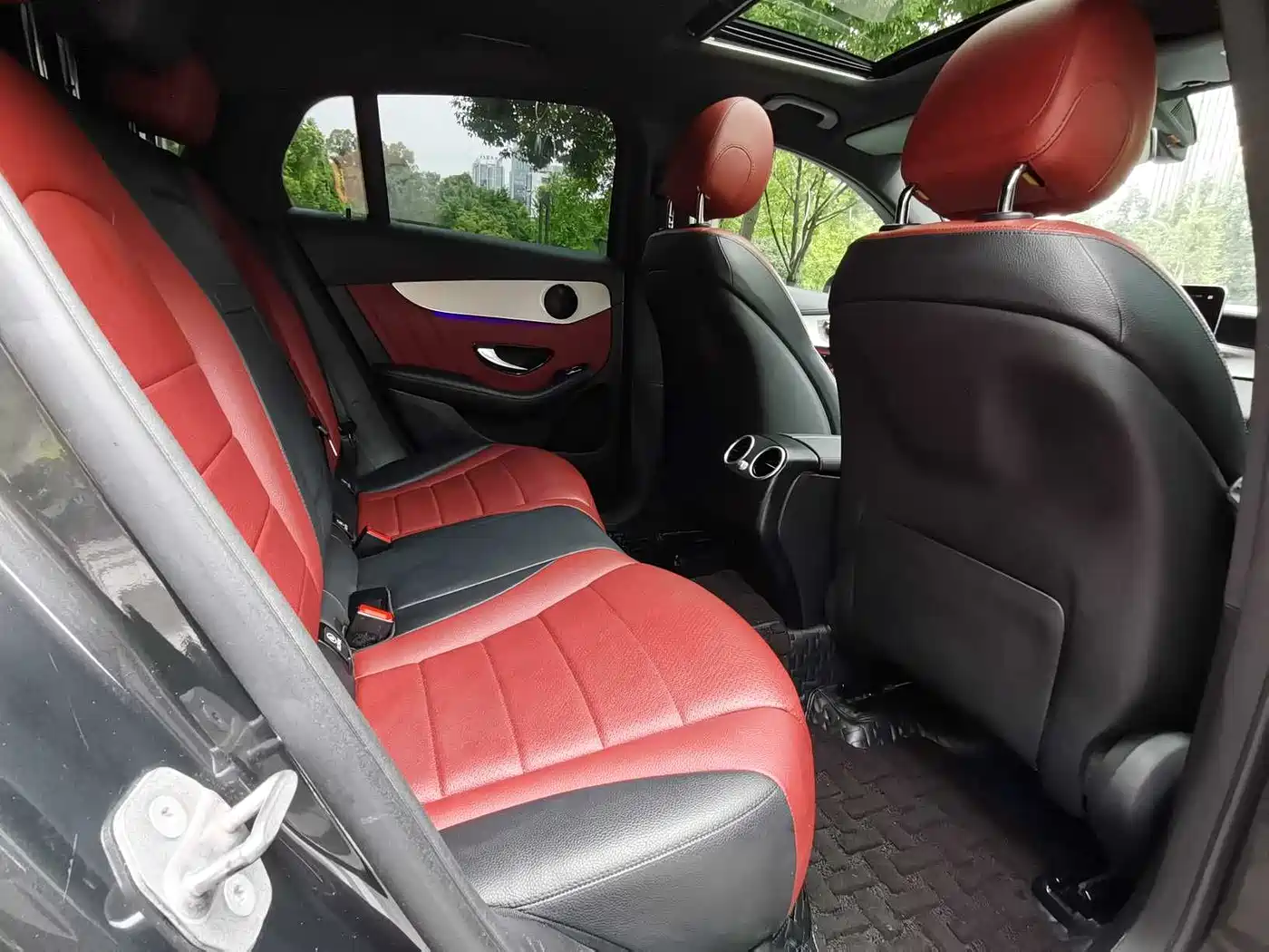 Mercedes-Benz GLC Coupe 2021 GLC 260 4MATIC Coupe SUV фото 18