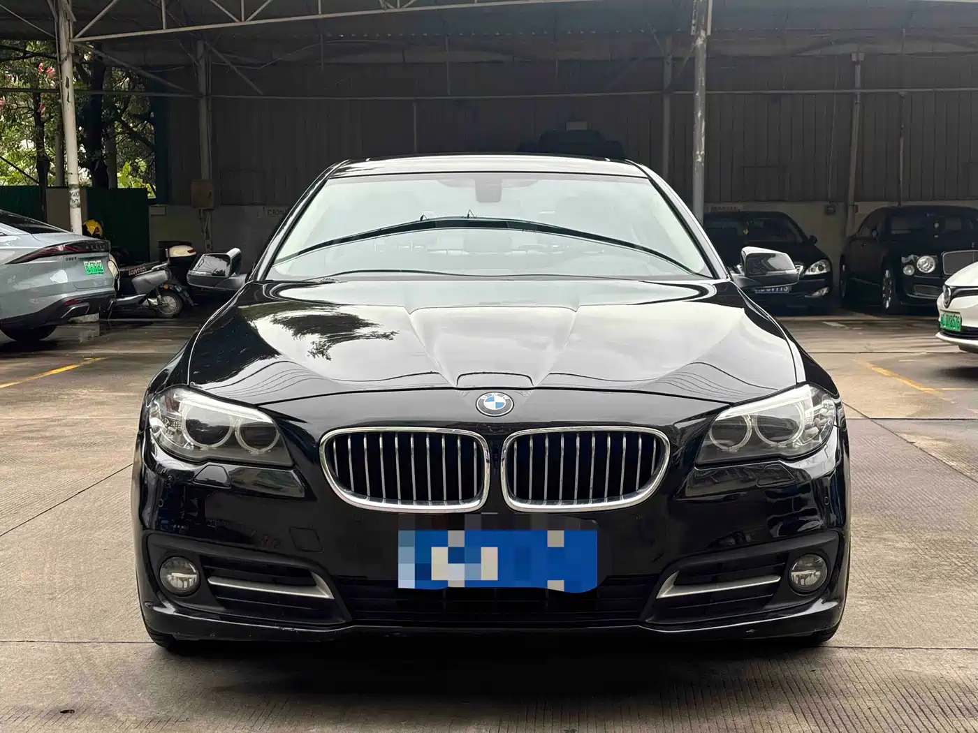 BMW 5 Series 2017 525Li Leading Edition фото 2