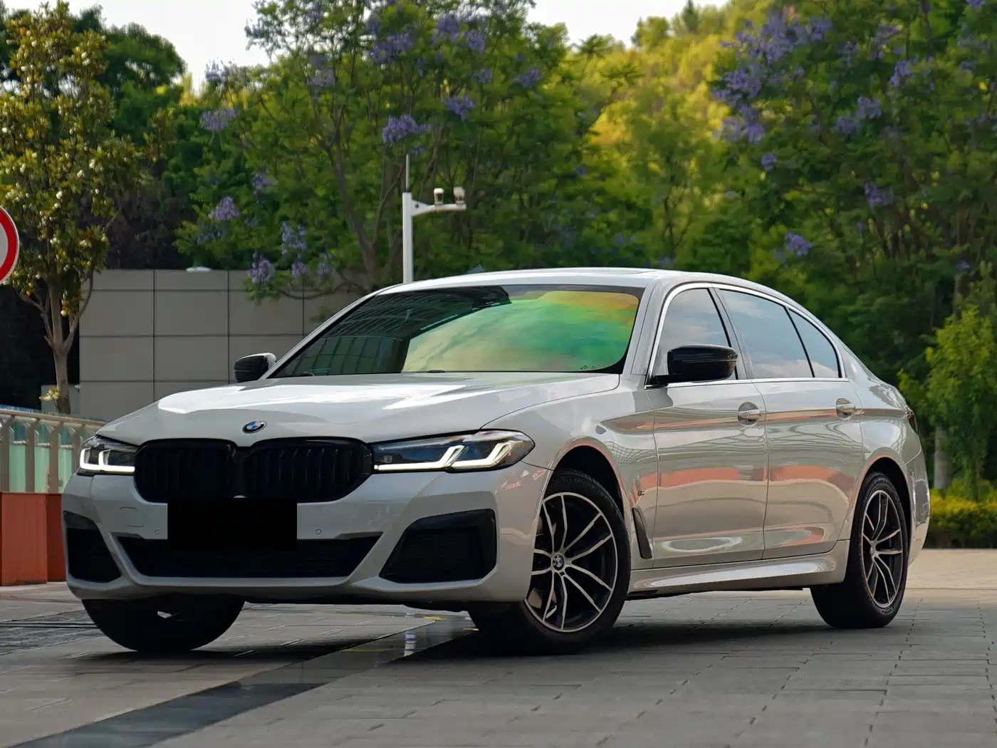 BMW 5 Series 2022 525Li M Sport Package