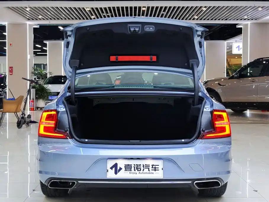 Volvo S90 2020 T5 Elegance Luxury Edition фото 33