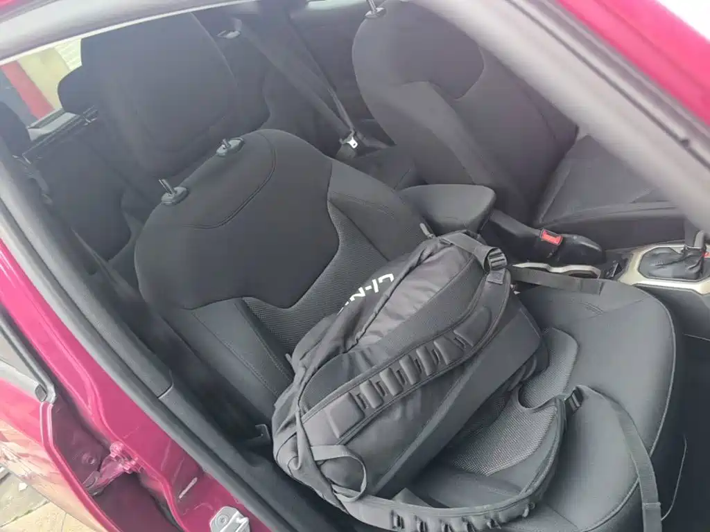 Фото 25 - Jeep Renegade
