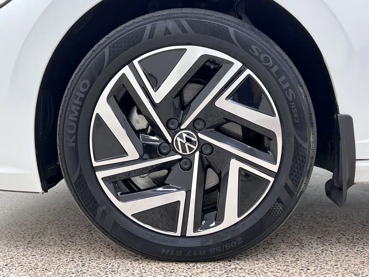 Volkswagen Sagitar 2023 300TSI DSG Surpassing Edition фото 19
