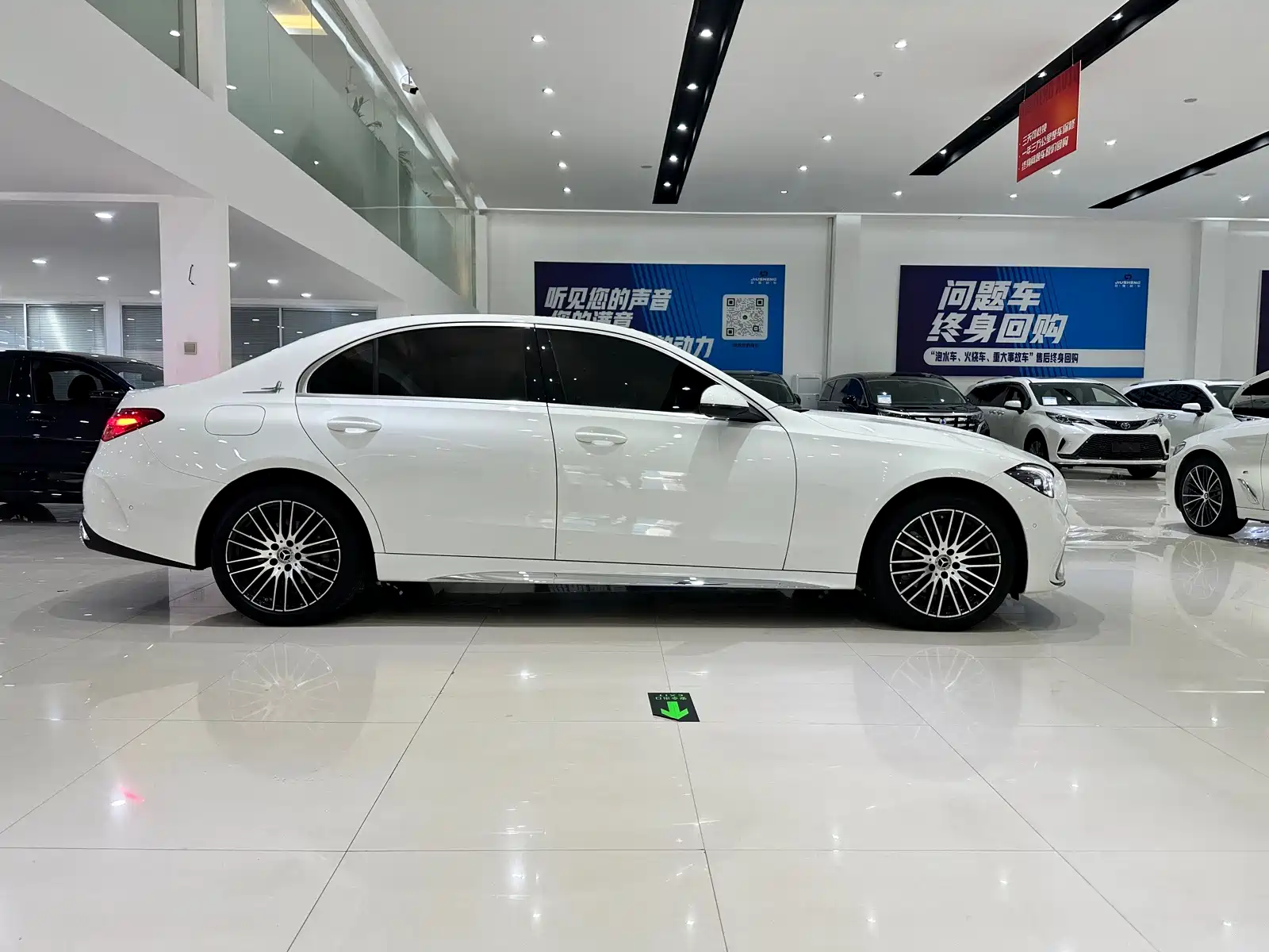Фото 4 - Mercedes-Benz C-Class