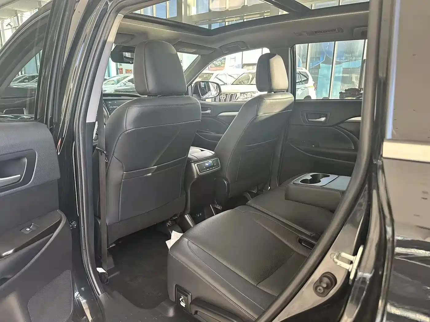 Toyota Highlander 2018 2.0T 4WD Premium 7-seater (China V) фото 13