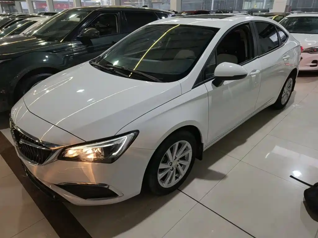 Buick Verano 2018 Sedan 15S Automatic Leading фото 2