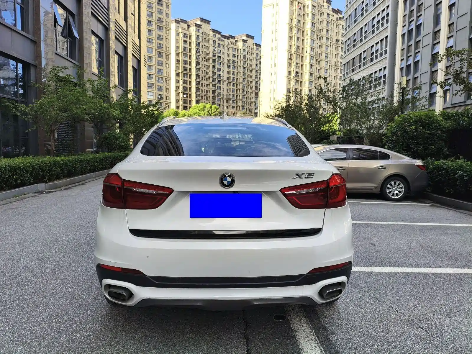 Photo 5 - BMW X6