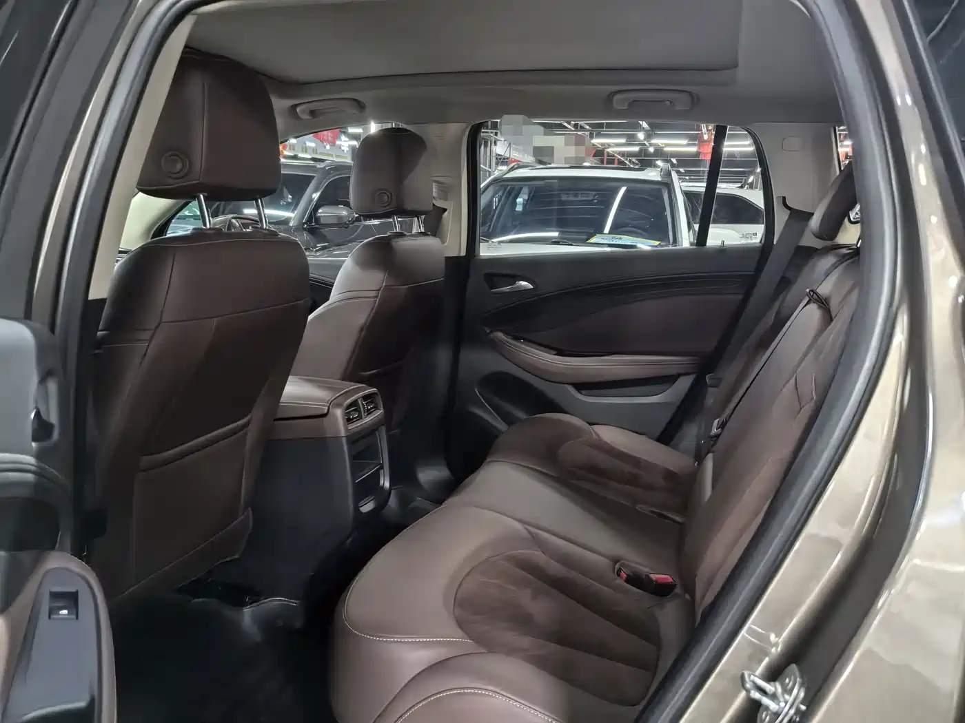 Фото 12 - Buick Envision Plus