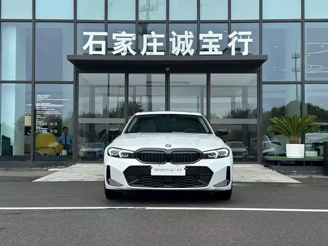 BMW 3 Series 2025 330Li M Sport Night Edition — фото 2