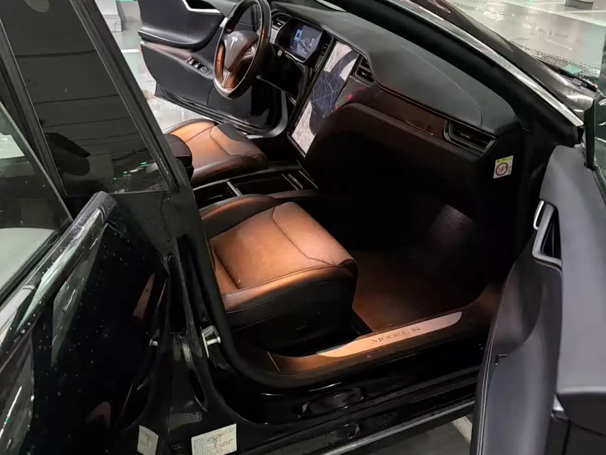 Tesla Model S 2019 2017 Model S 75D Standard Range