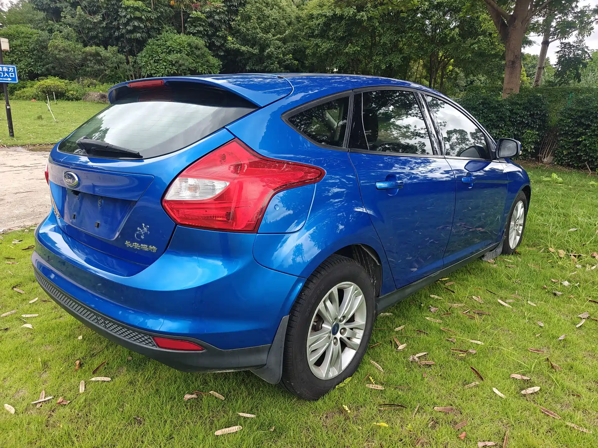 Фото 6 - Ford Focus