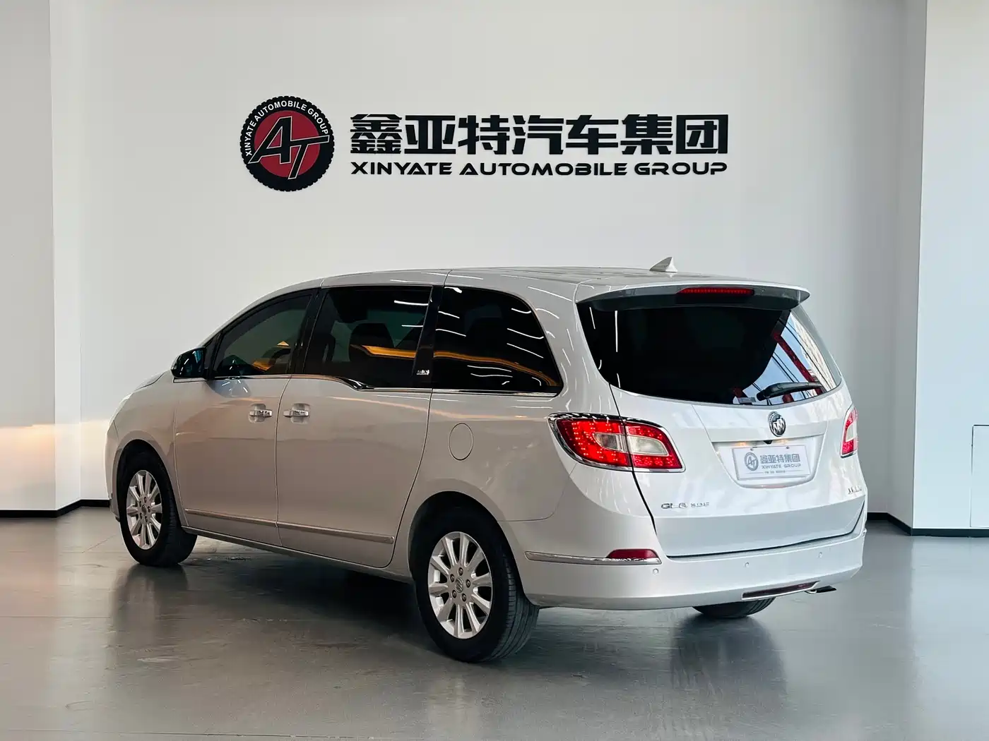 Buick GL8 2011 2011 3.0L XT Luxury Business Flagship