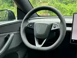 Photo 8 - Tesla Model Y