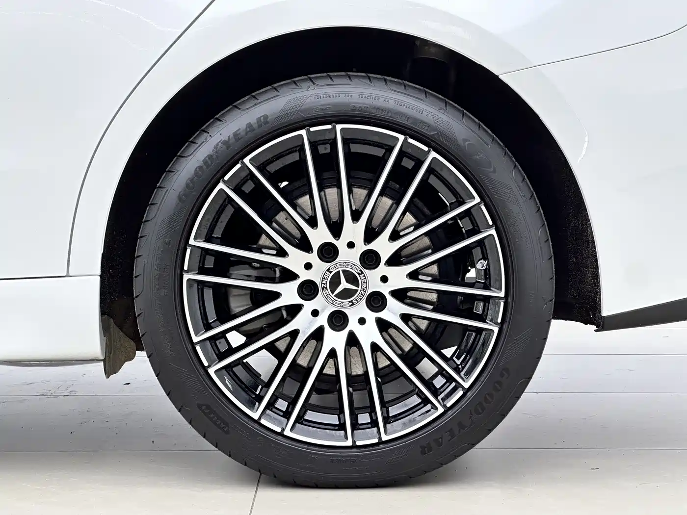 Mercedes-Benz C-Class 2024 C 260 L Sport фото 13