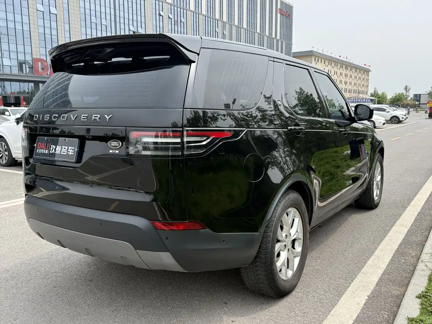 Land Rover Discovery 2019 3.0 SC V6 SE фото 6