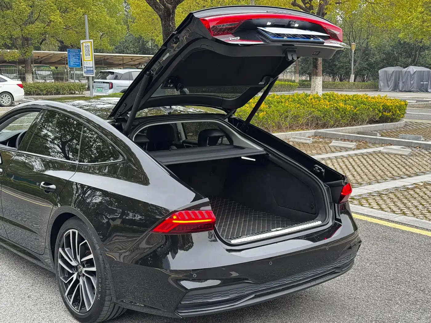 Audi A7 2024 45 TFSI Premium Selection фото 18