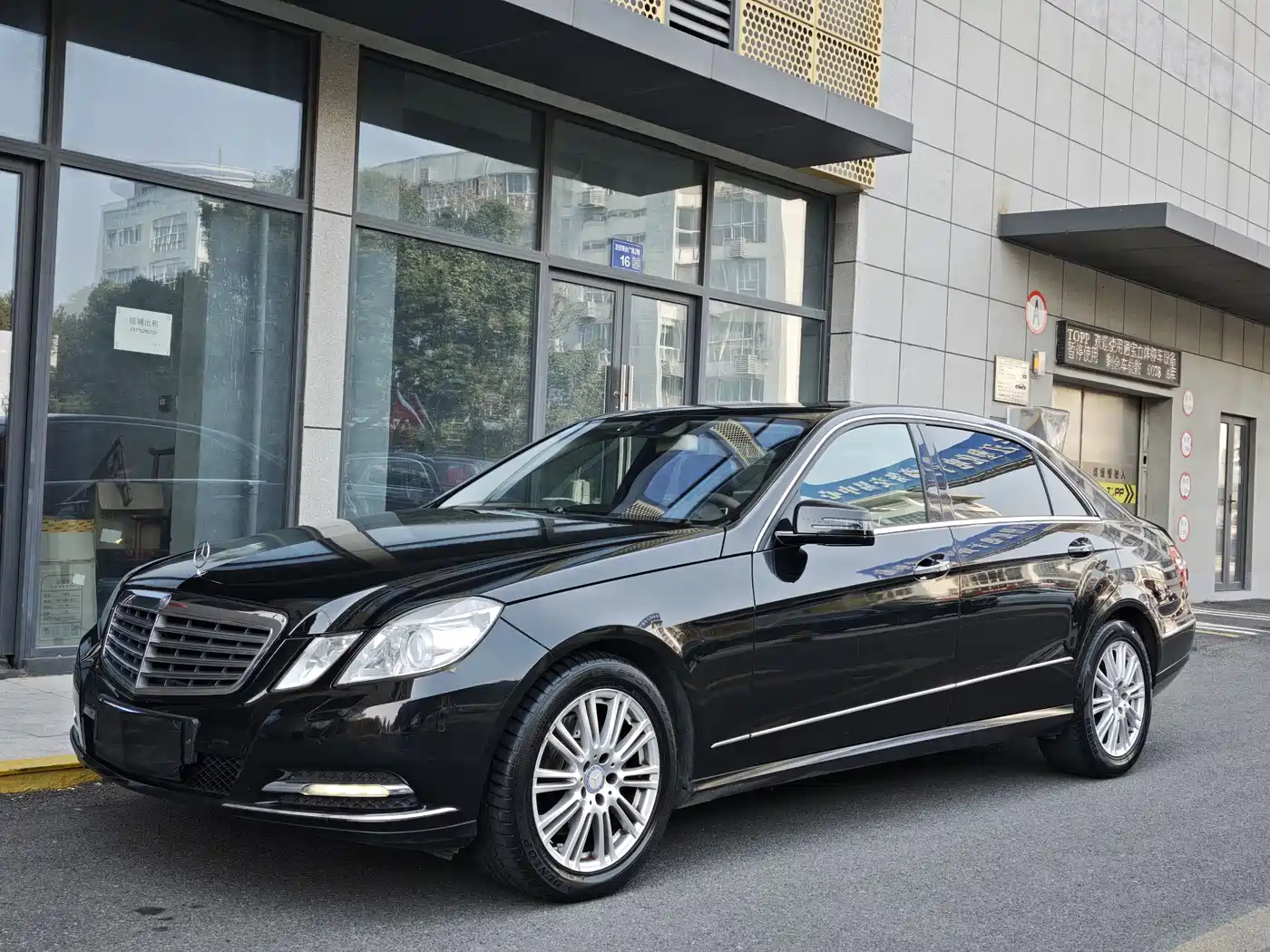 Mercedes-Benz E-Class 2012 E 300 L Elegance Model