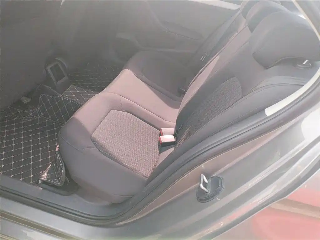 Volkswagen Jetta 2015 Value Edition 1.6L Manual Comfort фото 13