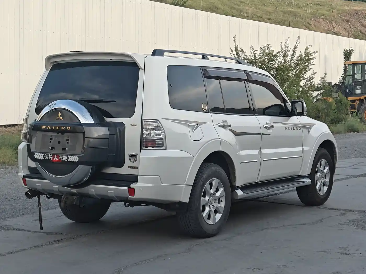 Mitsubishi Pajero (Import) 2018 3.0L Automatic Premium Edition фото 5