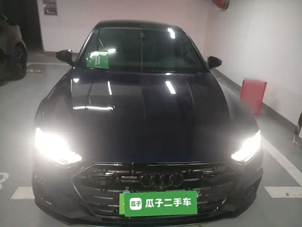 Audi A7L 2022 2022 55 TFSI quattro S-line Zhiyuan Crystal Package