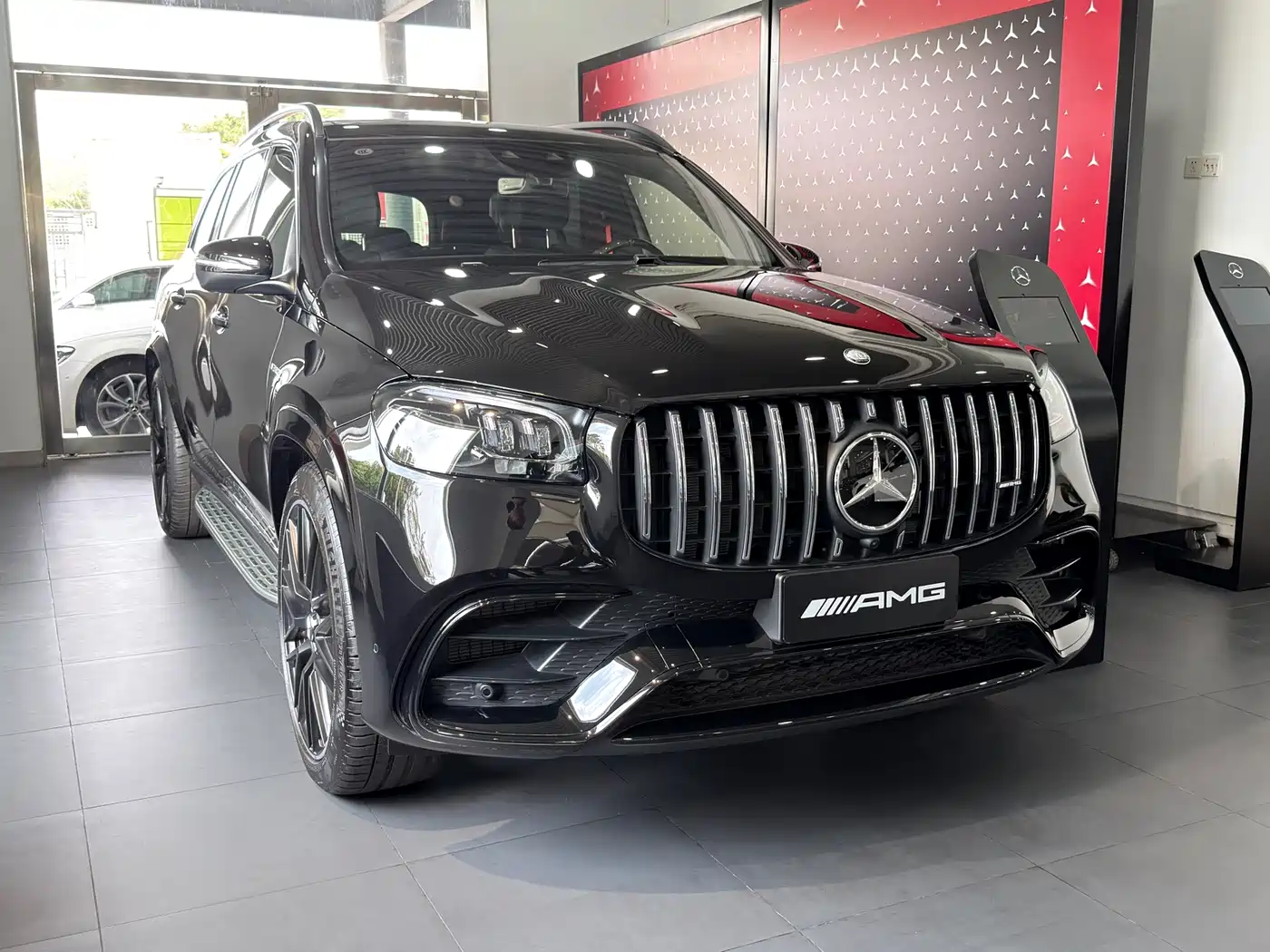 MERCEDES-BENZ GLS AMG