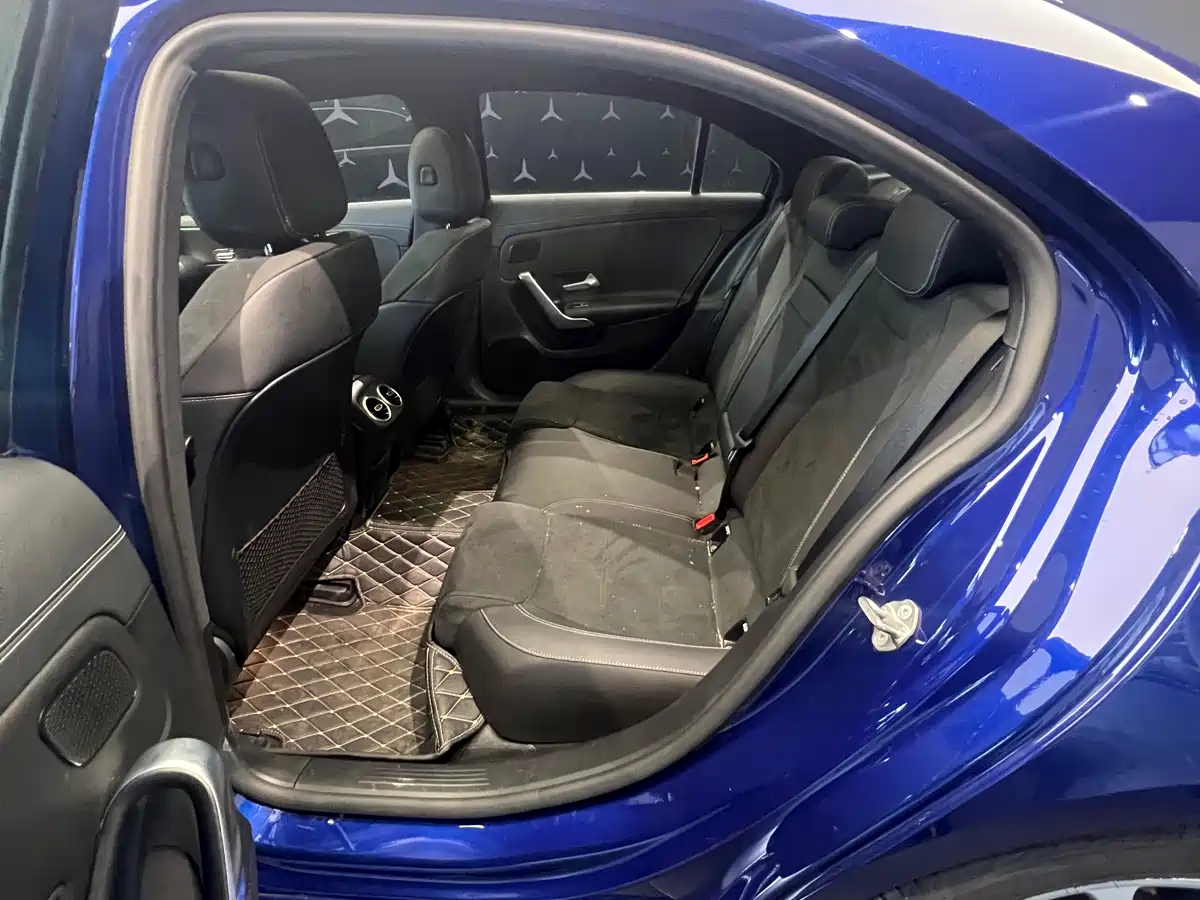 Mercedes-Benz A-Class 2020 A 200 L Sport Sedan фото 9