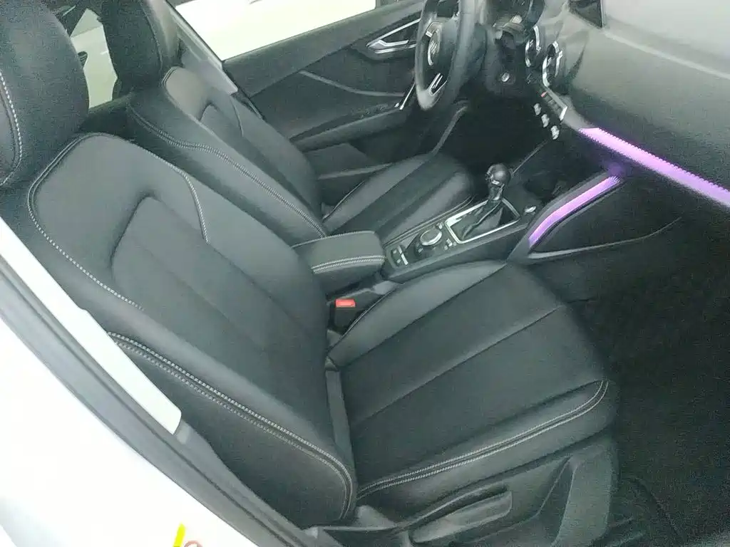 Audi Q2L 2019 2018 35 TFSI Launch Exclusive Edition China VI