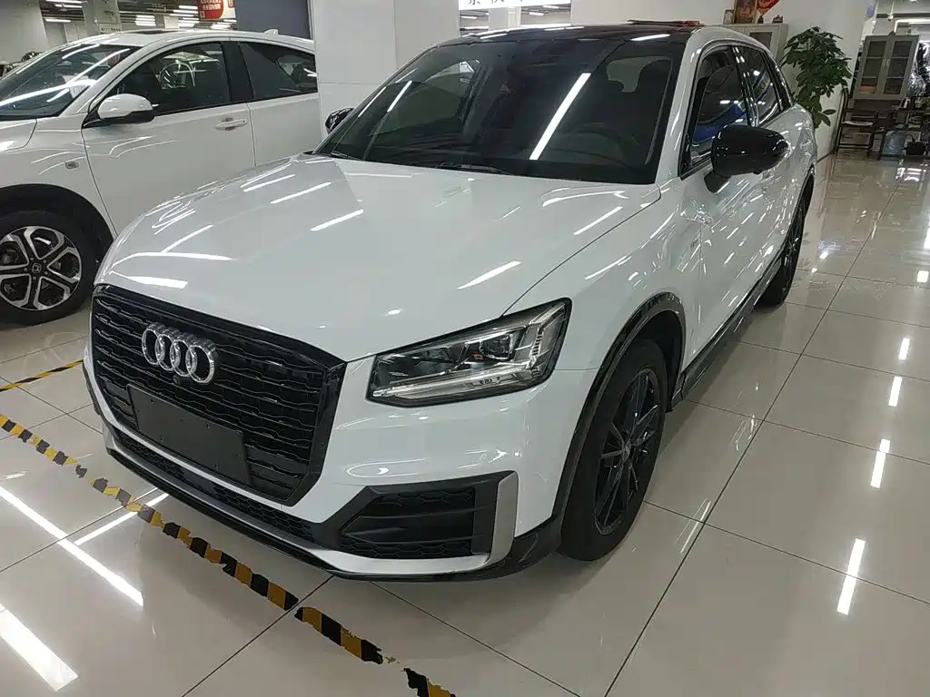 Audi Q2L 2019 2018 35 TFSI Launch Exclusive Edition China VI