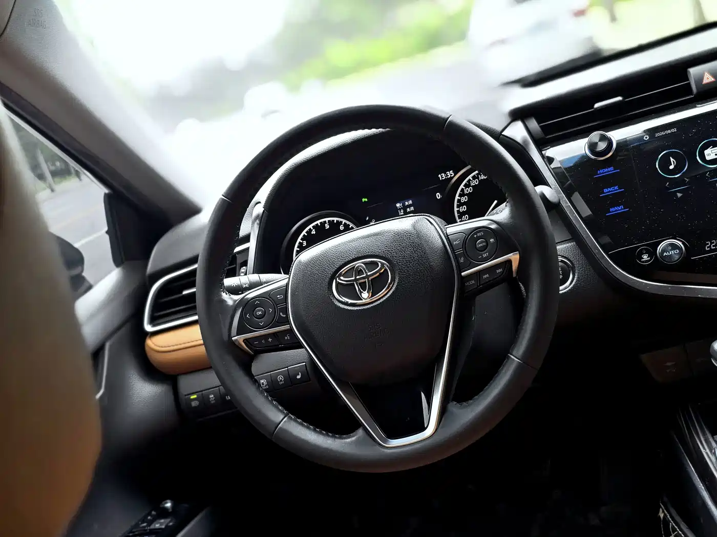 Photo 9 - Toyota Camry