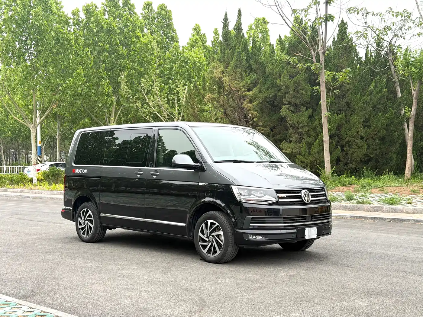 Volkswagen Multivan 2018 2.0TSI 4WD Explorer Edition 7-Seater фото 3