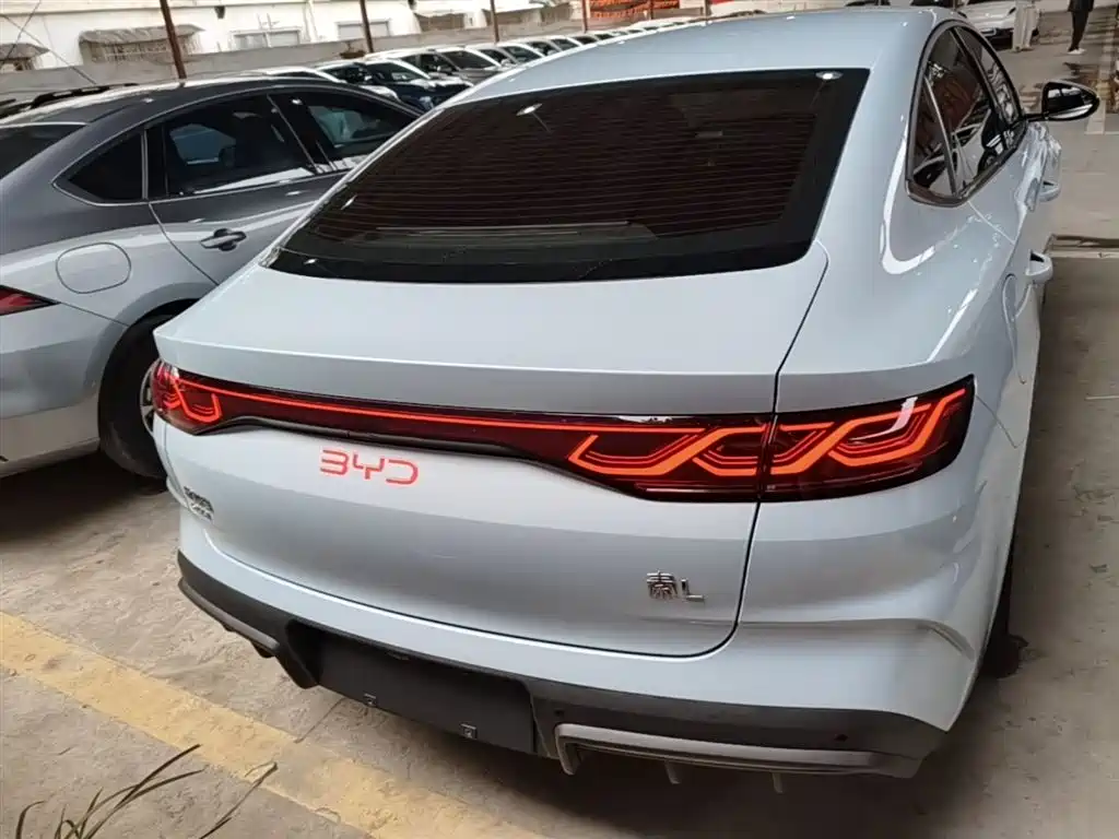 BYD Qin L 2026 DM-i 128KM Progressive фото 6