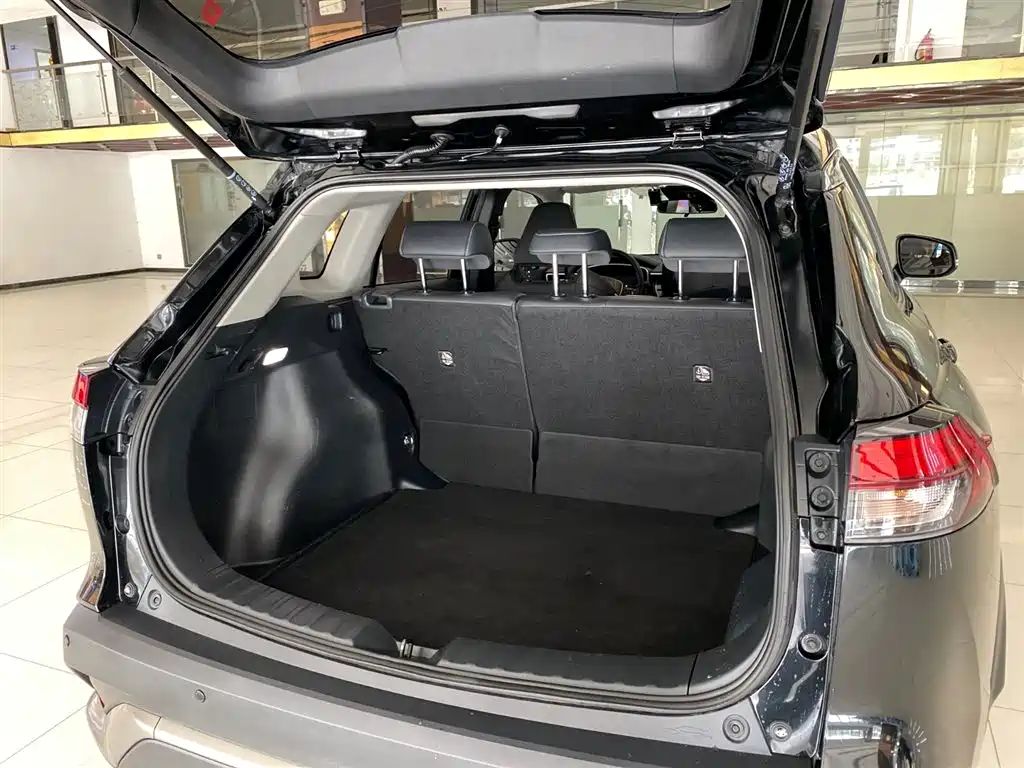 Toyota Frontlander 2023 2.0L Smart Hybrid Dual Engine Luxury Edition фото 17
