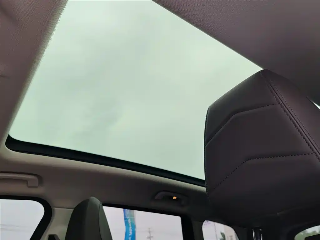 BMW iX1 2025 eDrive25L M Sport Package фото 16