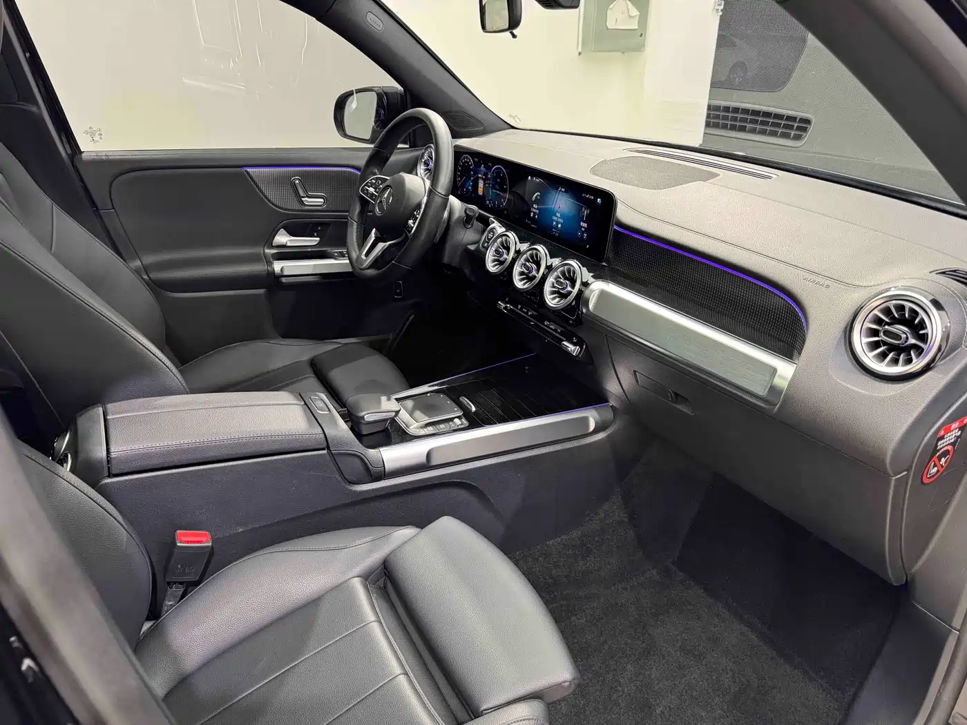 Mercedes-Benz GLB 2022 Model GLB 200 Dynamic Edition фото 10
