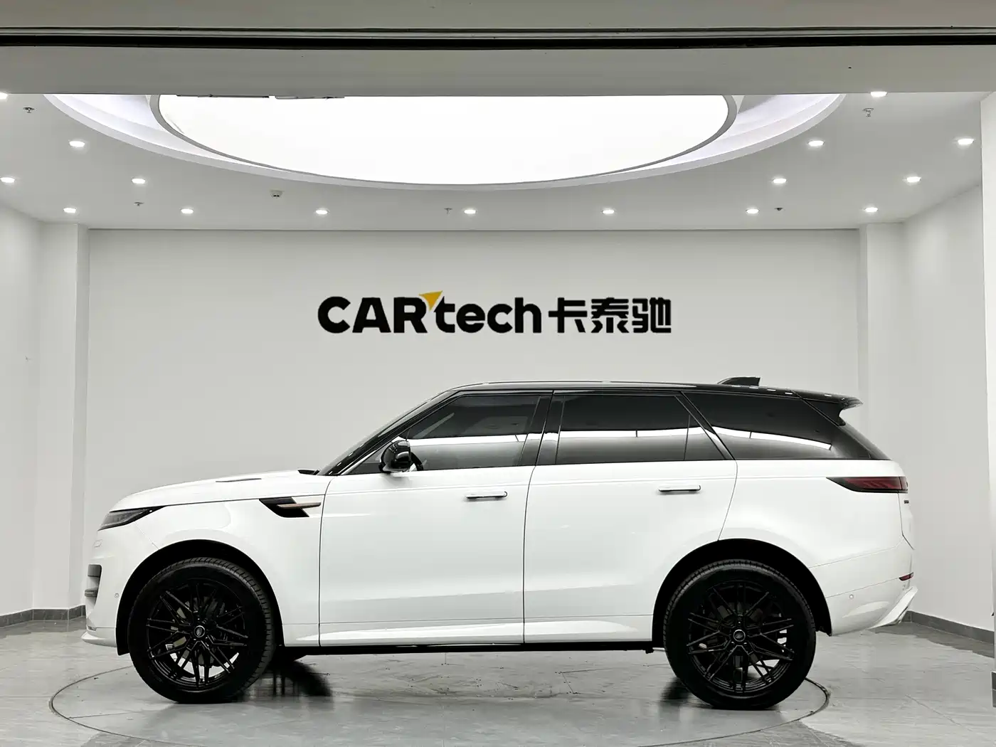 Land Rover Range Rover Sport 2024 400PS Dynamic SE фото 5