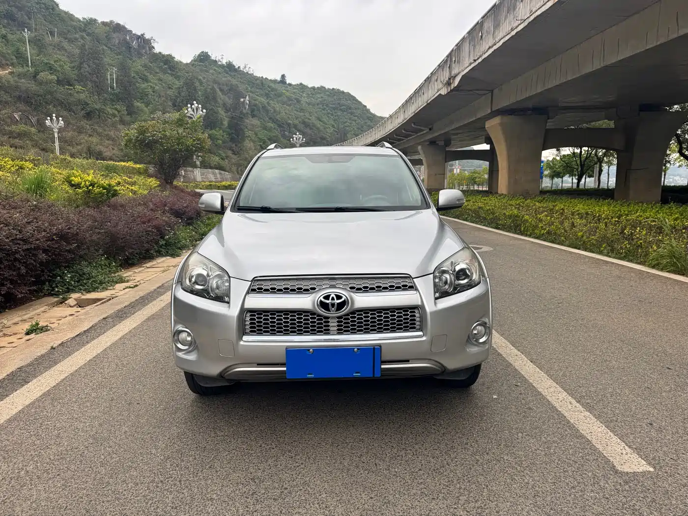 Toyota RAV4 Rongfang 2012 Styling Edition 2.4L Automatic 4WD Luxury фото 9