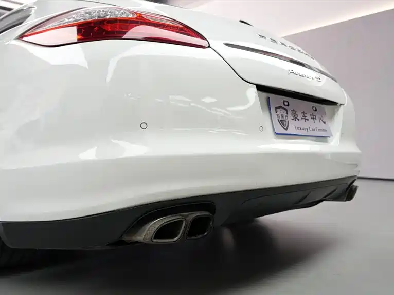 Porsche Panamera 2010 Model Panamera 4S 4.8L фото 27