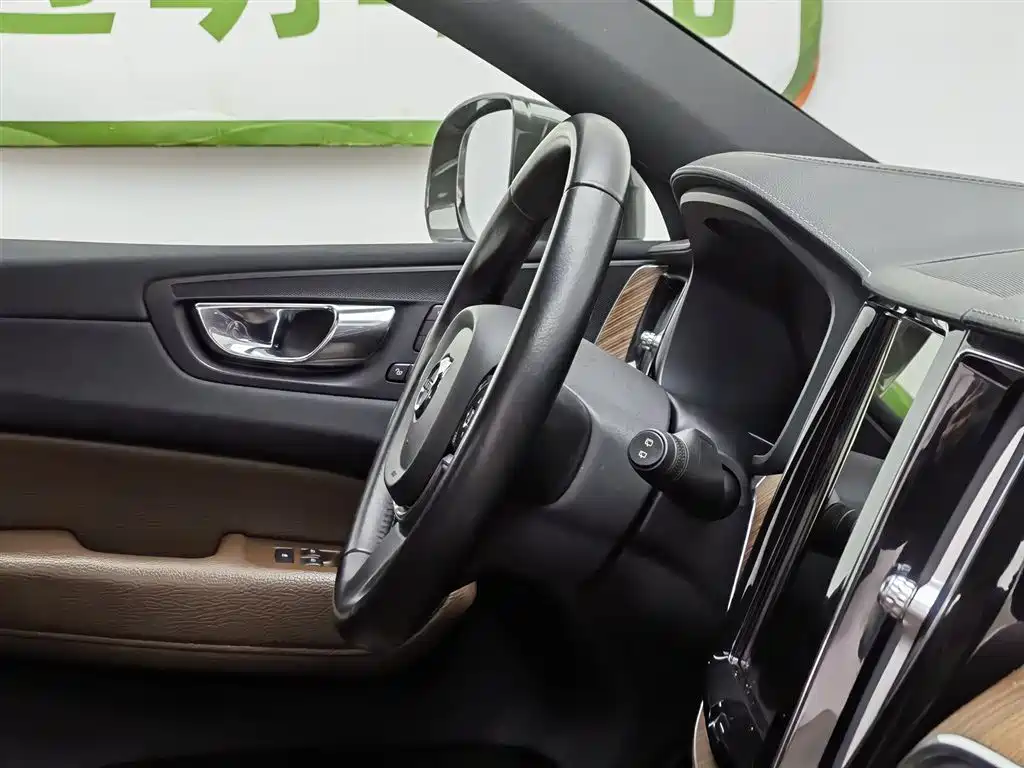 Volvo XC60 2021 T5 AWD Inscription фото 22