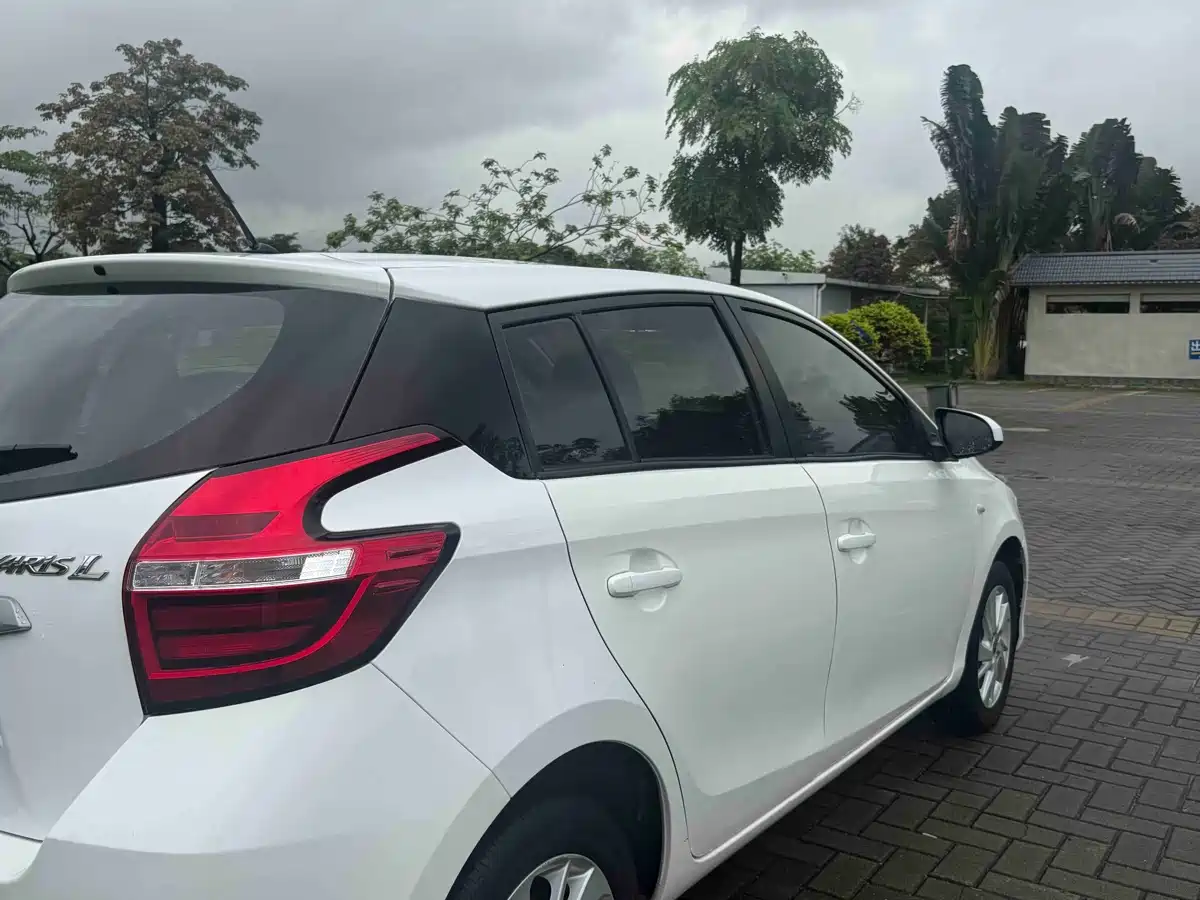 Toyota YARiS L Zhi Xuan 2017 1.5G CVT Speed Sunroof Upgrade Edition фото 22