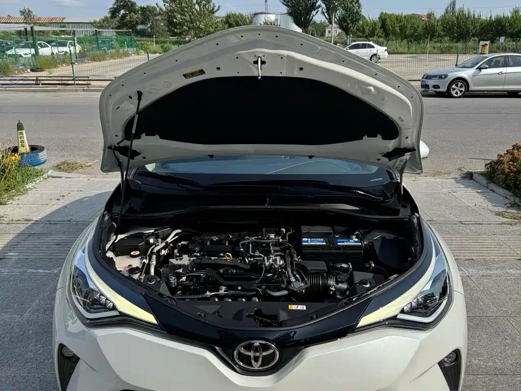 Toyota C-HR 2023 2023 Model 2.0L Luxury Edition