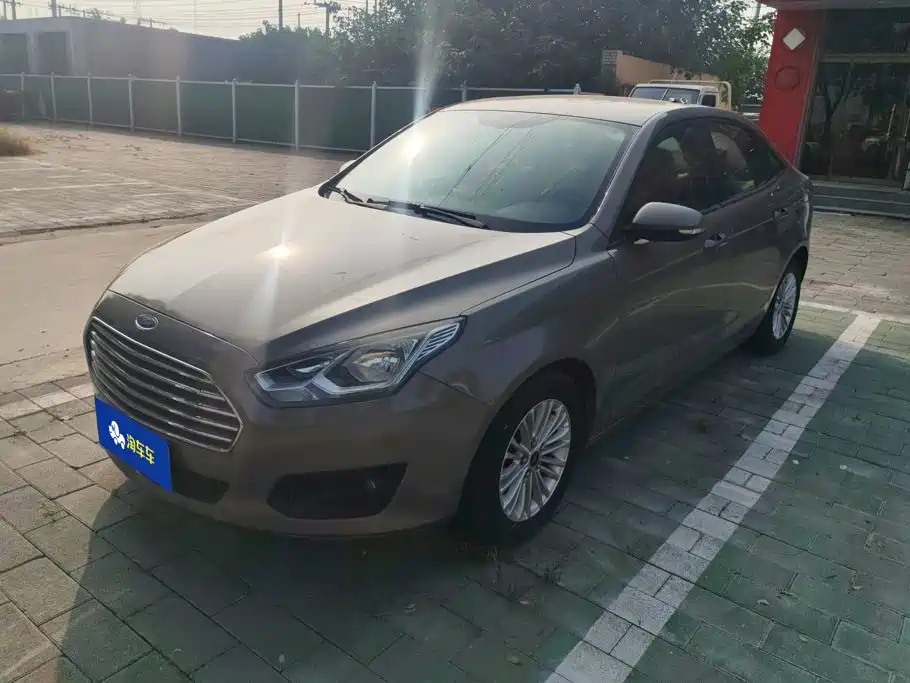 Ford Escort 2015 — пригон из Китая