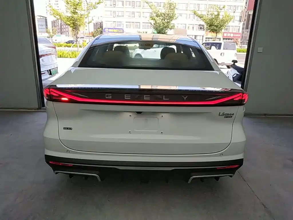 Geely Galaxy Galaxy L6 2025 2024 125km PLUS Soaring Dragon Edition