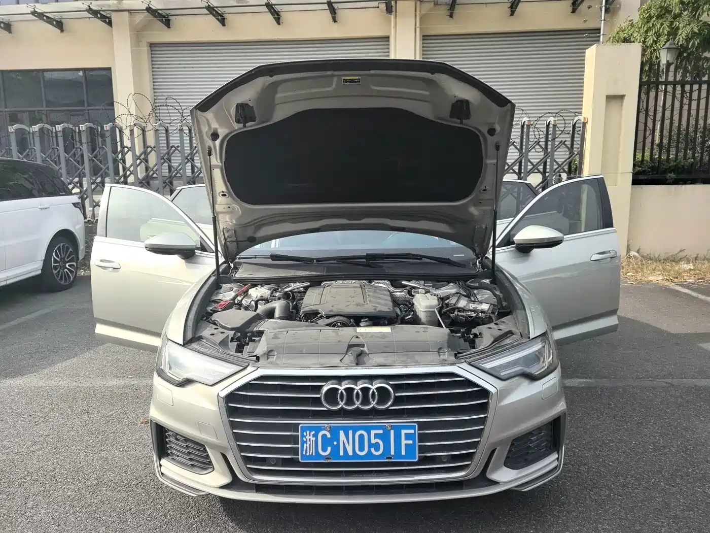Photo 12 - Audi A6L