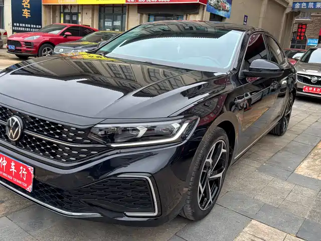 Volkswagen Passat 2023 330TSI Starlight Elite Edition